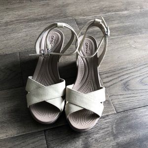 Dual comfort Crocs sandals